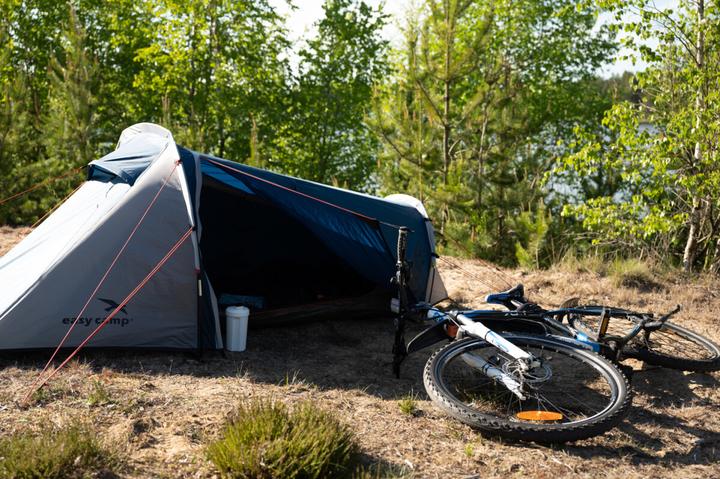 Actual product image Easy Camp Geminga 100 Compact 1 Person(s) Blue, White Tunnel Tent (Tunnel tent, 2.12 kg, 1 person)