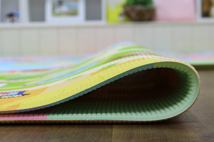 Actual product image Baby Care busy farm (140 x 210 cm)