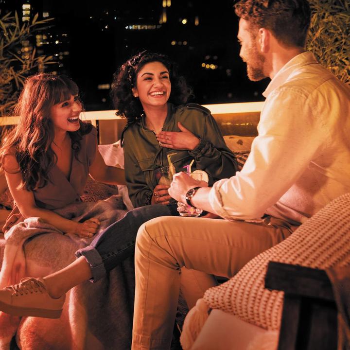Immagine prodotto Philips Hue Hue LED Striscia luminosa per esterni (DE Plug) (Multicolore, 200 cm, Esterno)