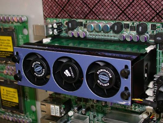 Produktbild Corsair DOMINATOR Airflow Fan, 3x 40mm RAM Lüfter