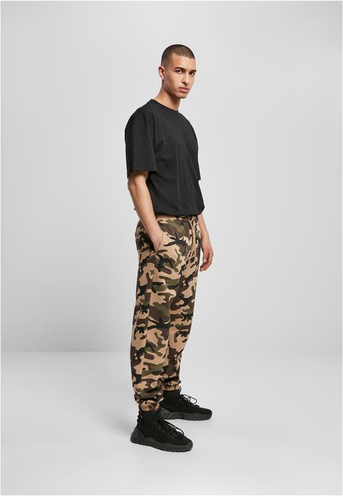 Produktbild Urban Classics Basic Camo Sweatpants 2.0 (XS)