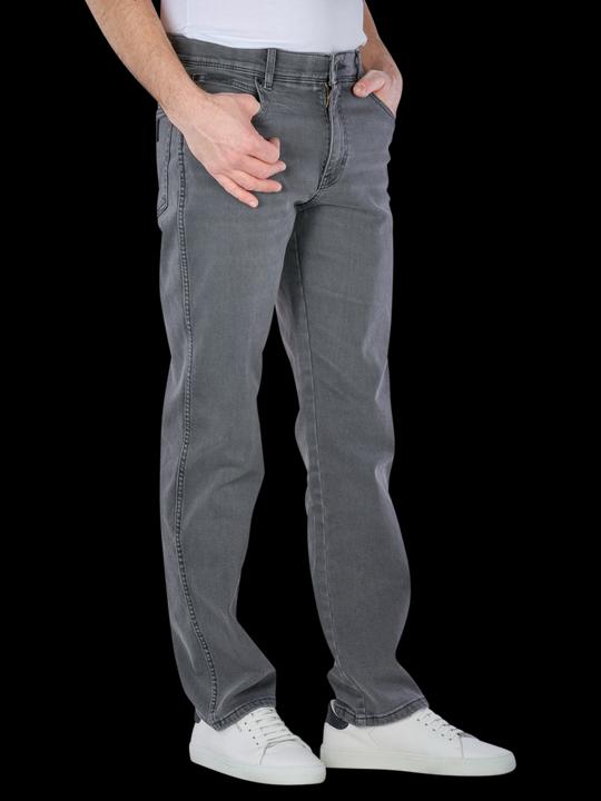 Actual product image Wrangler 10022030 (W42/L34)