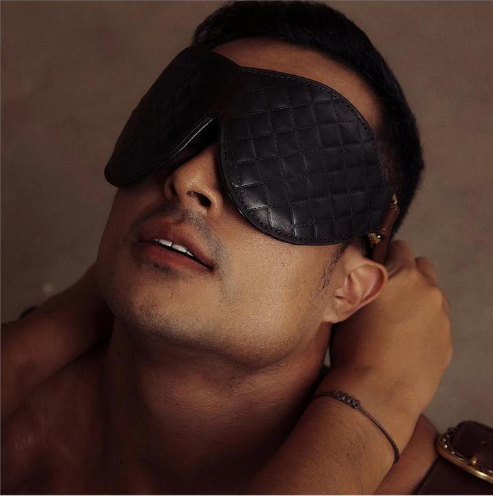 Actual product image Liebe Seele Leather blindfold