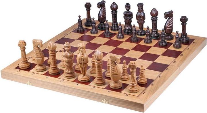 Actual product image Holzecke Carved oak chessboard