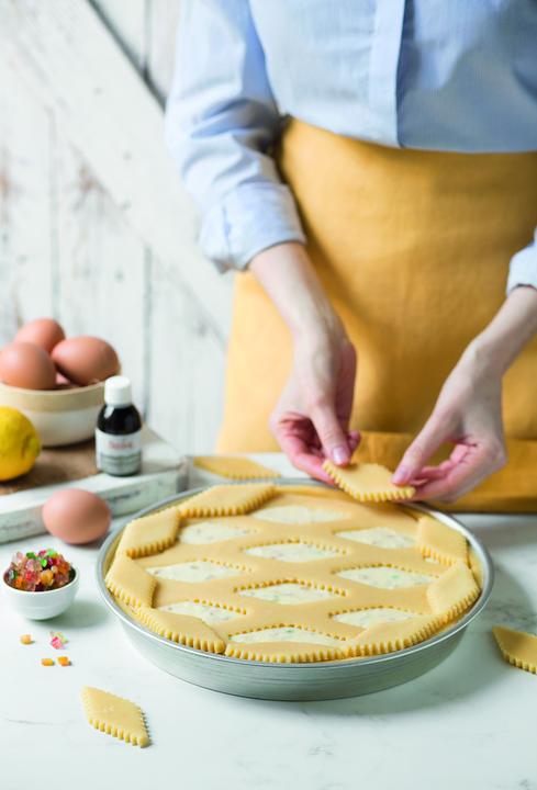 Produktbild Decora Deko-Gitterstanze für Tartes/Linzertorten Traditional ø 30 cm