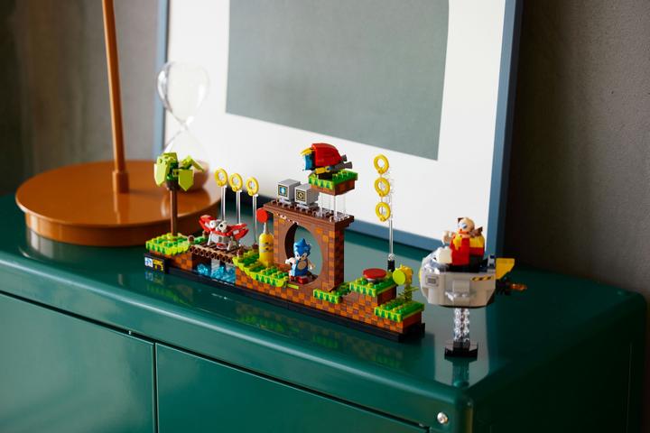 Produktbild LEGO Sonic the Hedgehog - Green Hill Zone (21331, LEGO Ideas)