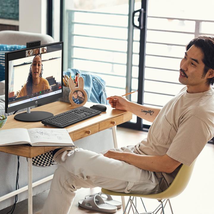 Image du produit HP AIO 24-cr0005nc/24"" IPS FHD AG/Core i7-1355U/32GB/1TB SSD/Intel Graphics/4xUSB/1xHDMI/RJ45/WI (Intel Core i7-1355U, 32 Go, 1000 Go, Intel Iris Graphics)