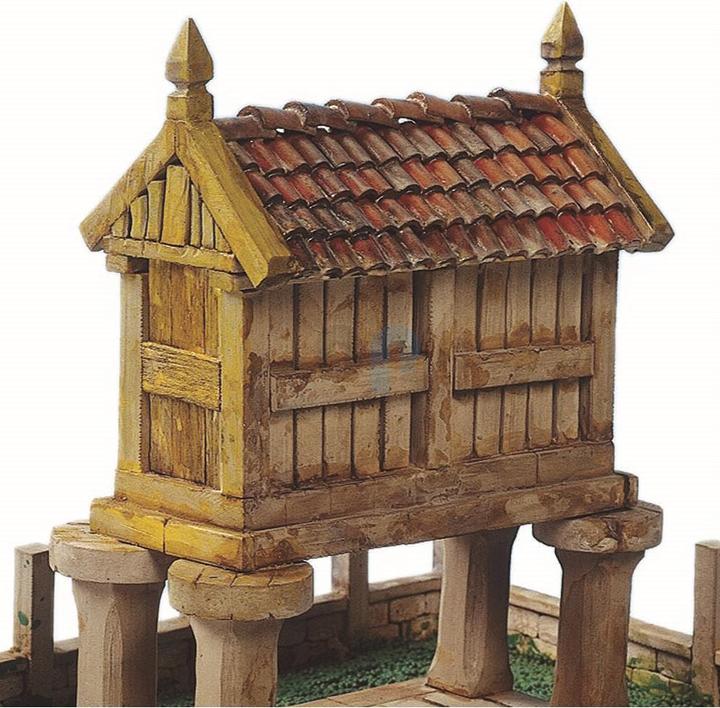Image du produit Block Cuit. Kit maquette 3D en céramique - Grenier galicien «Hórreo» (33 x 24 x 26 cm)