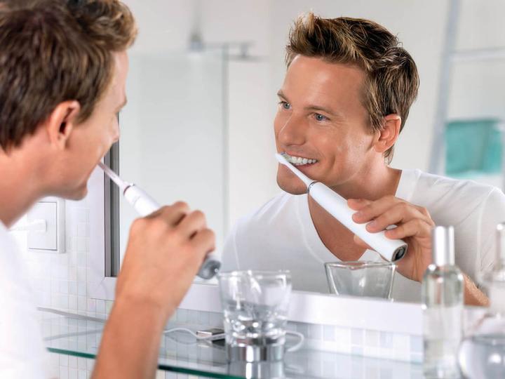 Produktbild Philips Sonicare Sonicare DiamondClean (Schallzahnbürste)