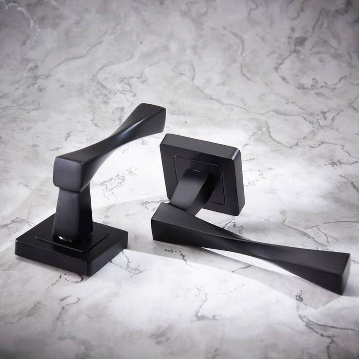 Produktbild Yale Schwarzer Türgriff - Verona - Badezimmer-Türgriff mit Knaufrosette, 8x8 mm (Türgriff)