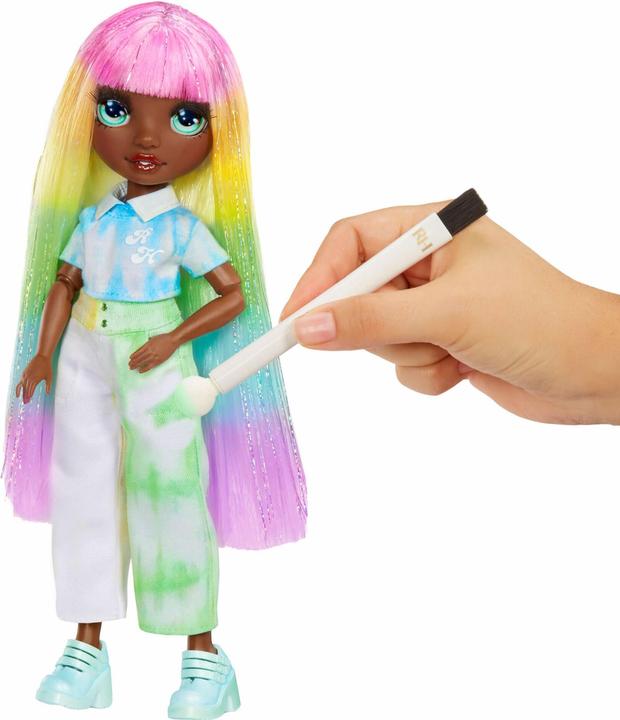 Actual product image MGA Rainbow High Water Color Dolls Green Eyes