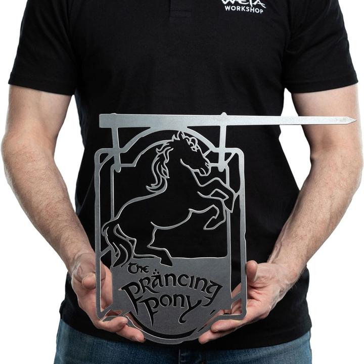 Actual product image Weta Workshop The Lord of the Rings Metalbird The Prancing Pony 32 cm