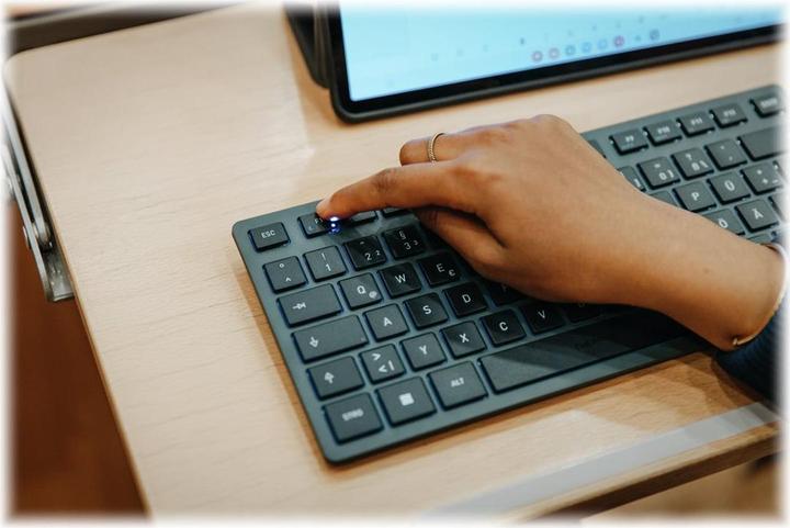 Actual product image CHERRY KW 7100 Mini (DE, Wireless)