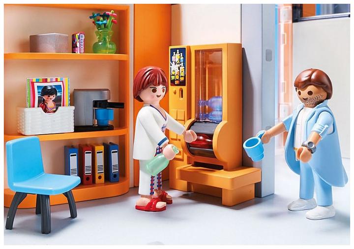 Actual product image Playmobil Large hospital with facilities (70190, Playmobil City Life)