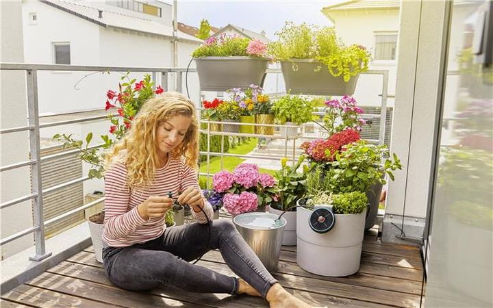 Produktbild Gardena Solar AquaBloom Set (Tropfbewässerung Set)