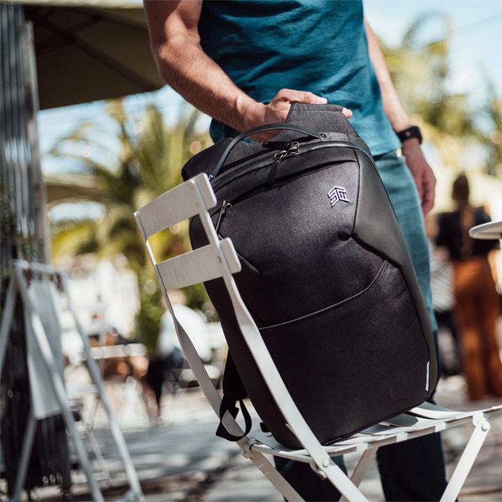 Produktbild STM Myth Backpack 18L do MacBook Pro 15" / MacBook Pro 16" / Notebook 15" - 16" black