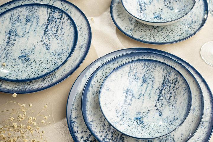 Actual product image Hermia Holly (24 Piece)