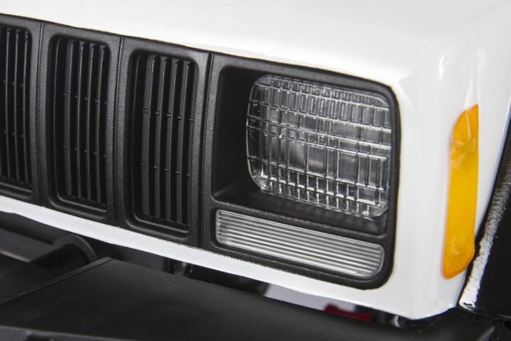 Actual product image Axial SCX10 II 2000 Jeep Cherokee (Kit)