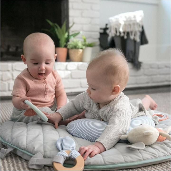 Produktbild Ingenuity Spieldecke mit Spielbogen