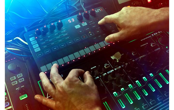 Produktbild IK Multimedia UNO Synth