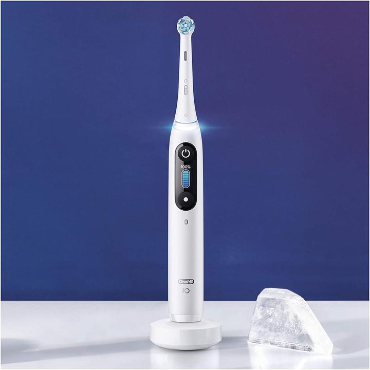 Actual product image Oral-B iO-Series 8 Duo (Oscillating toothbrush)