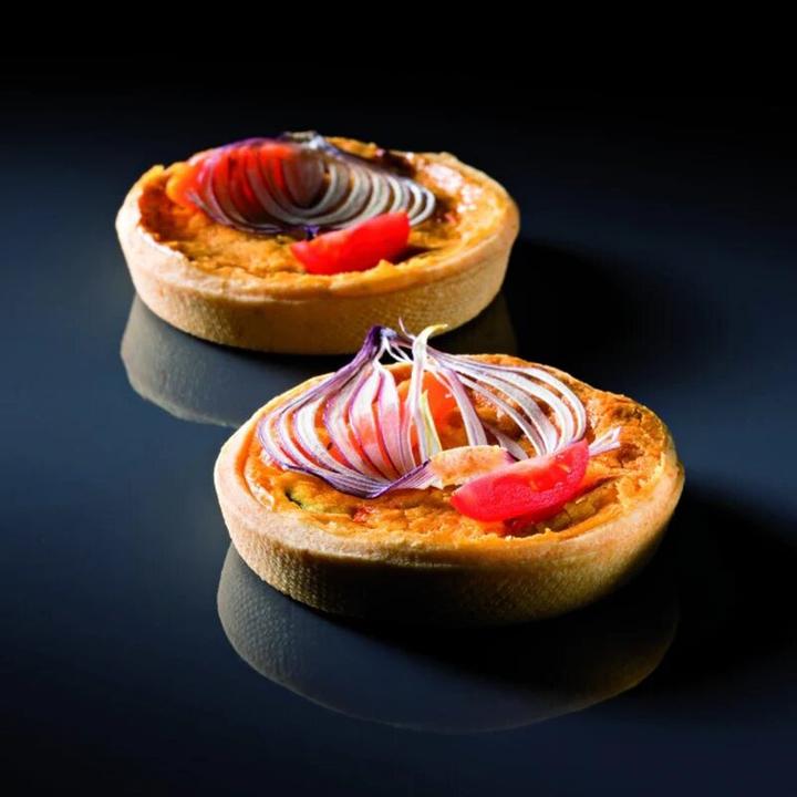 Actual product image Pavoni Perforated silicone baking mat round ⌀ 12 cm (copy)