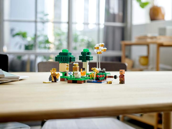 Immagine prodotto LEGO Fattoria delle api (21165, LEGO Minecraft)