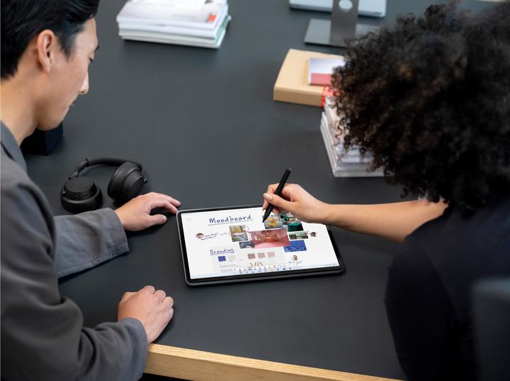 Produktbild Microsoft Surface Laptop Studio (14.40", Intel Core i7-11370H, 32 GB, 1000 GB, CH)