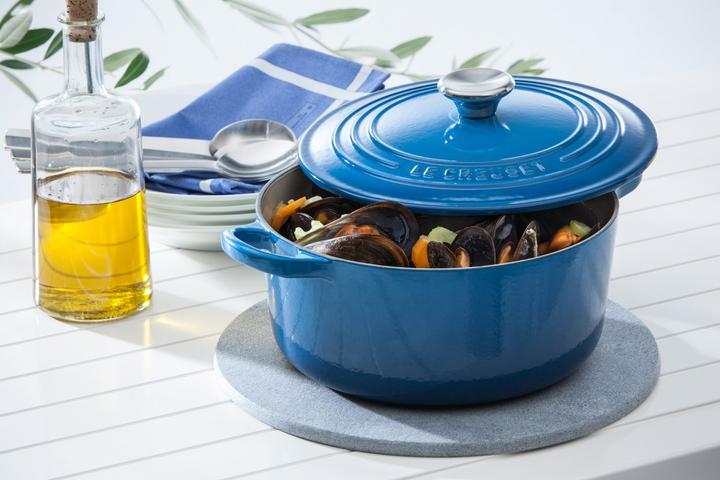 Produktbild Le Creuset Signature (24 cm, Bräter + Schmortopf, Gusseisen)