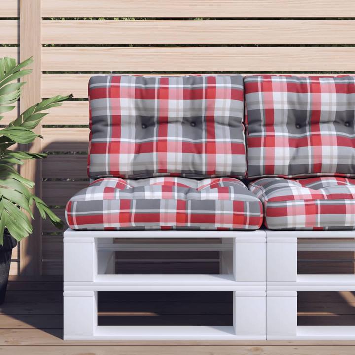 Red chequered pattern