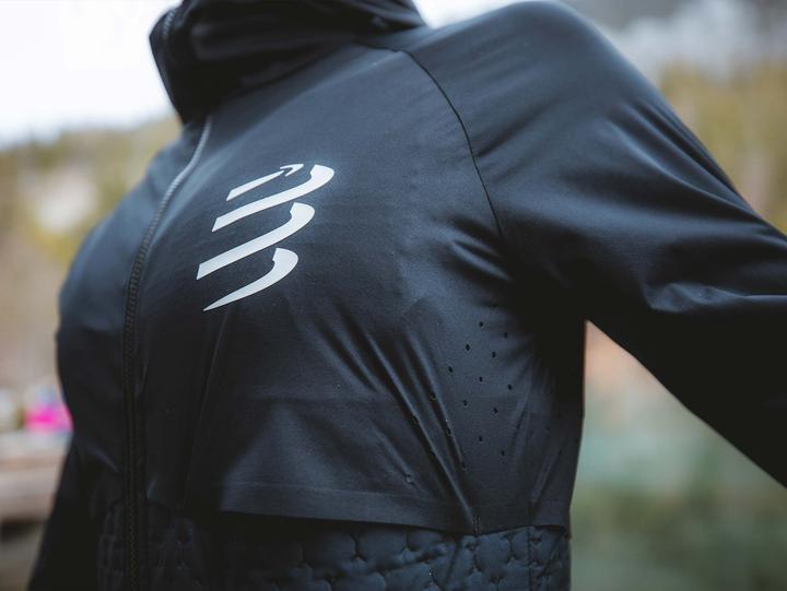 Actual product image Compressport Winter Insulated 10/10 Jacket W (L)