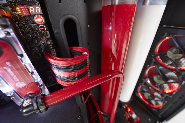 Immagine prodotto Joule Performance Artigianato 1 (Intel Core i9-7980XE, 64 GB, 1000 GB, GeForce GTX 1080 Ti)