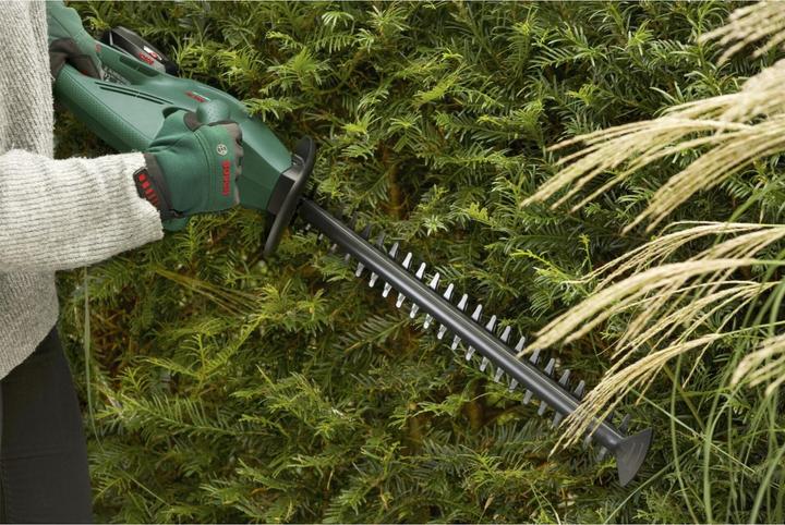 Image du produit Bosch Home & Garden EasyHedgeCut 18-45 Set (Taille-haies sans fil)