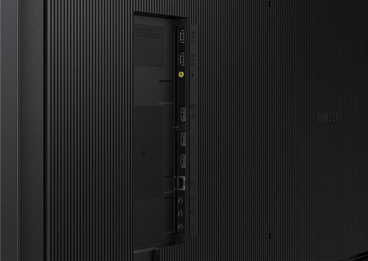 Actual product image Samsung QB65C (3840 x 2160 Pixels, 65")