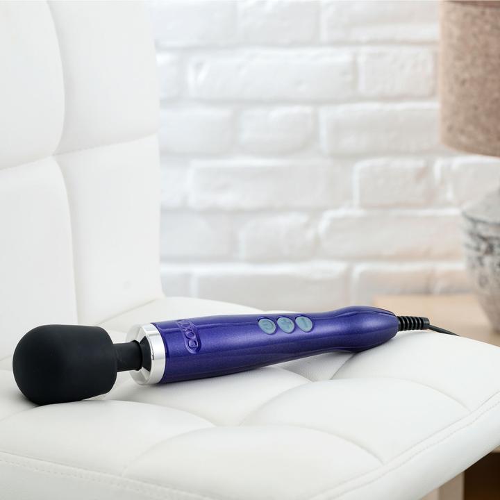 Actual product image Doxy The Cast