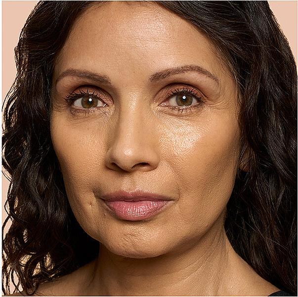 Image du produit Bobbi Brown Fond de teint longue tenue SPF 15 Warm Natural (Chaud Naturel)