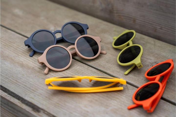 Produktbild Filibabba Kindersonnenbrille aus recyceltem Plastik 4-7 Jahre - Stucco