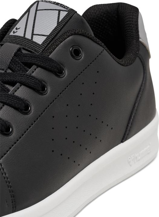 Actual product image hummel Court Line (40)
