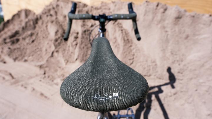 Produktbild NG Sports Chaibu ReCycle Race Komfort Sattel, 272x143mm, 7x7mm, Salty Cactus Collection, olive
