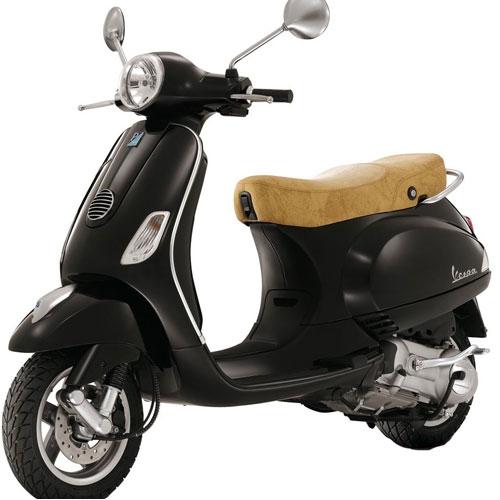 Actual product image Crazy Darts scooter apron luxe pour vespa 125 lx et lxv 2005 à 2012