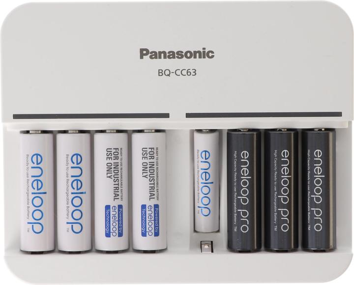Produktbild Panasonic 8fach Schnell-Ladegerät und 8 Stück eneloop Standard Mignon AA BK-3MCC (8 Stk., Ladegerät inkl. Akku)