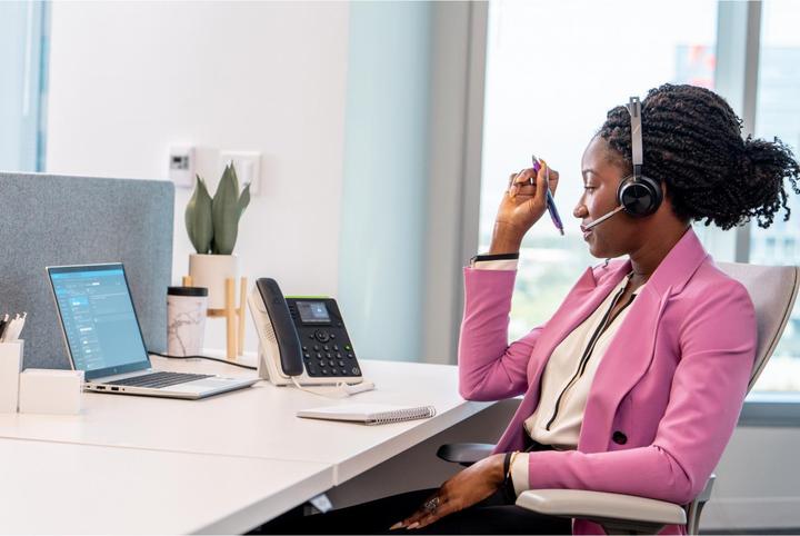 Productafbeelding HP Poly Edge E220 IP PH PoE-e