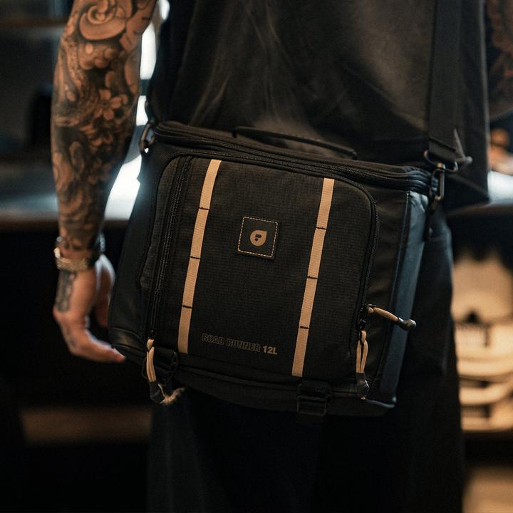 Produktbild PolarPro Kamera-Tasche RoadRunner 12 l Schwarz (Kamera Schultertasche, 12 l)
