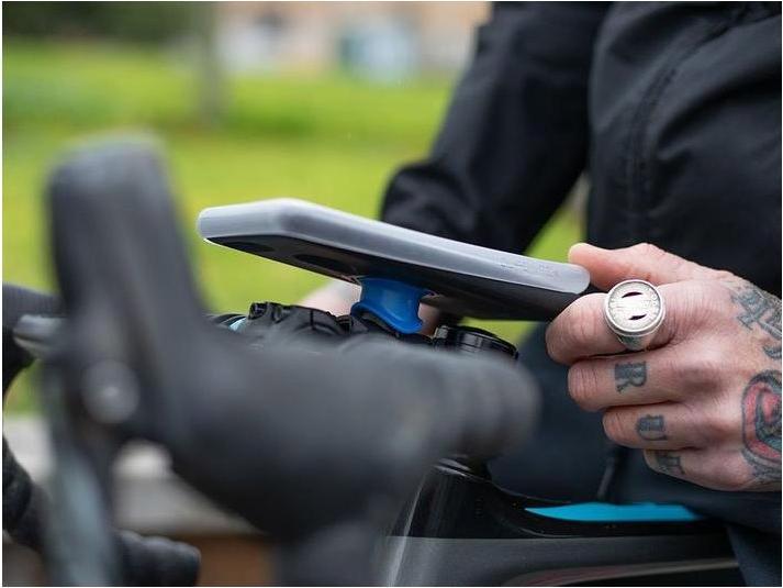 Produktbild Quad Lock Poncho (Huawei P30)