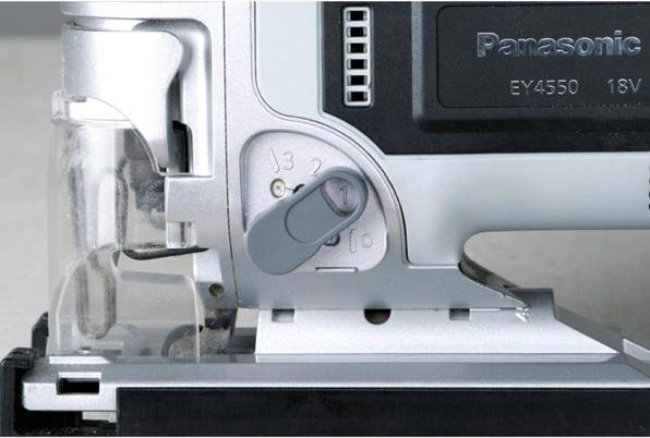 Immagine prodotto Panasonic Seghetto alternativo a batteria EY 4550 XT32 in un contenitore di sistema