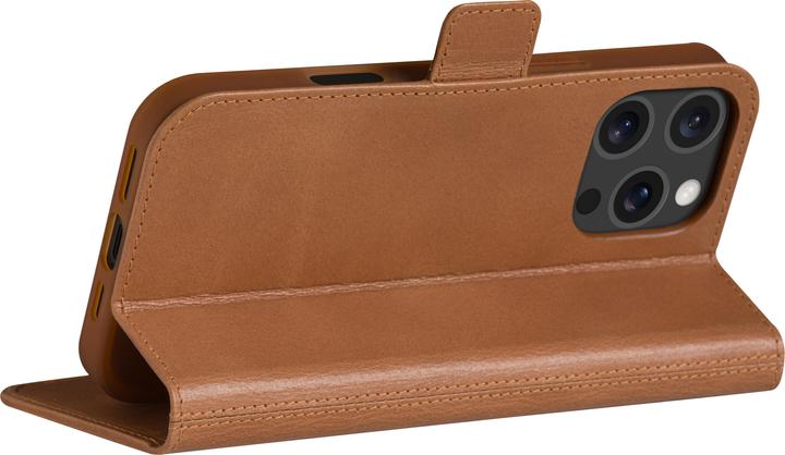 Actual product image dbramante1928 Copenhagen (Apple iPhone 16 Pro Max)