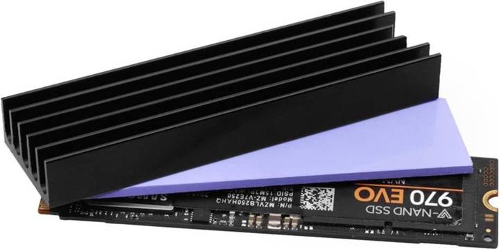 Actual product image Axagon CLR-M2L10 passive M.2 SSD heatsink - 2280, 10mm height, aluminum
