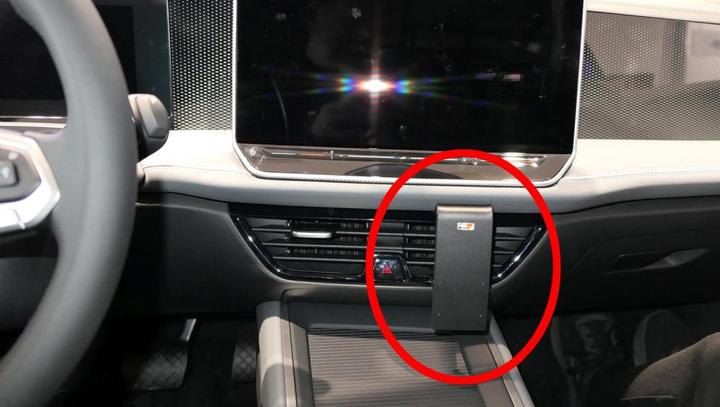 Produktbild Brodit ProClip Volkswagen Passat Bj. 24