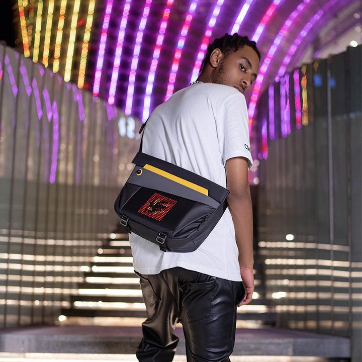 Actual product image Divoom Slingbag-Vblack (Photo backpack)