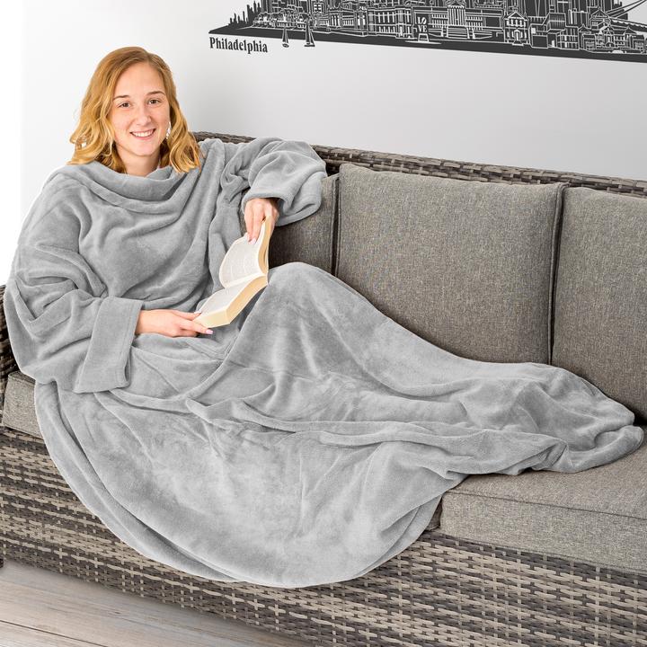 Actual product image tectake Cuddle blanket with sleeves (180 x 150 cm)